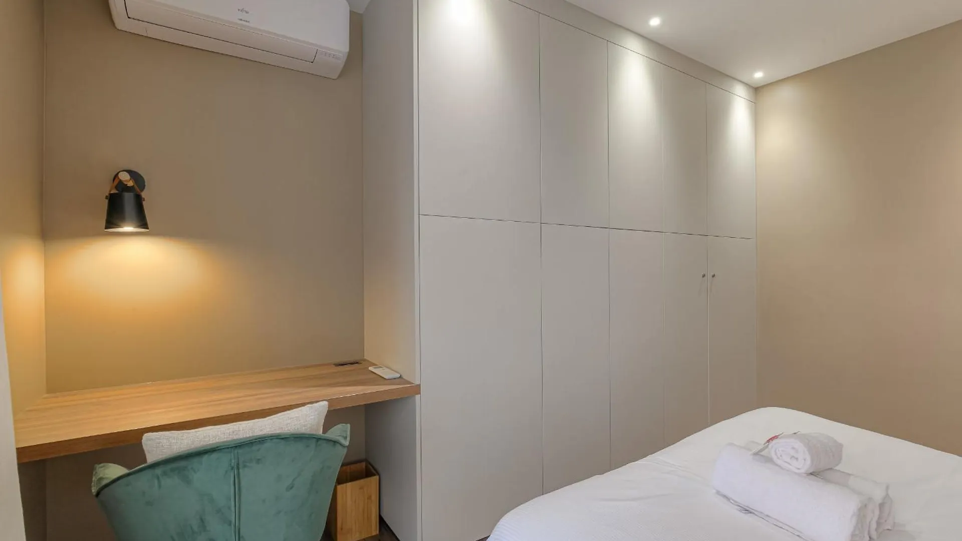 Luxe Et Design Avec Parking Gratuit Apartment Lyon France